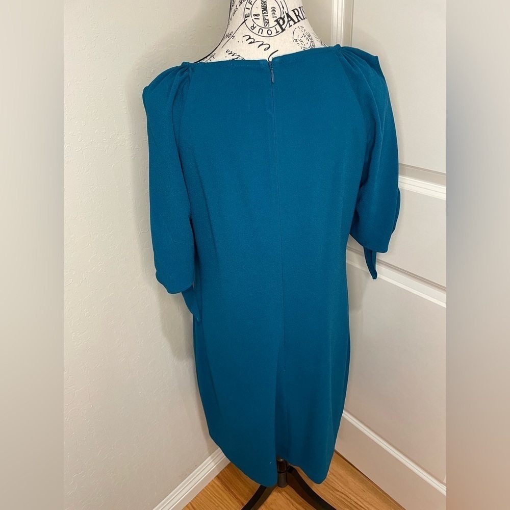 Vince Camuto Size Large Blue Dress with slit tie arms - Picture 3 of 9
